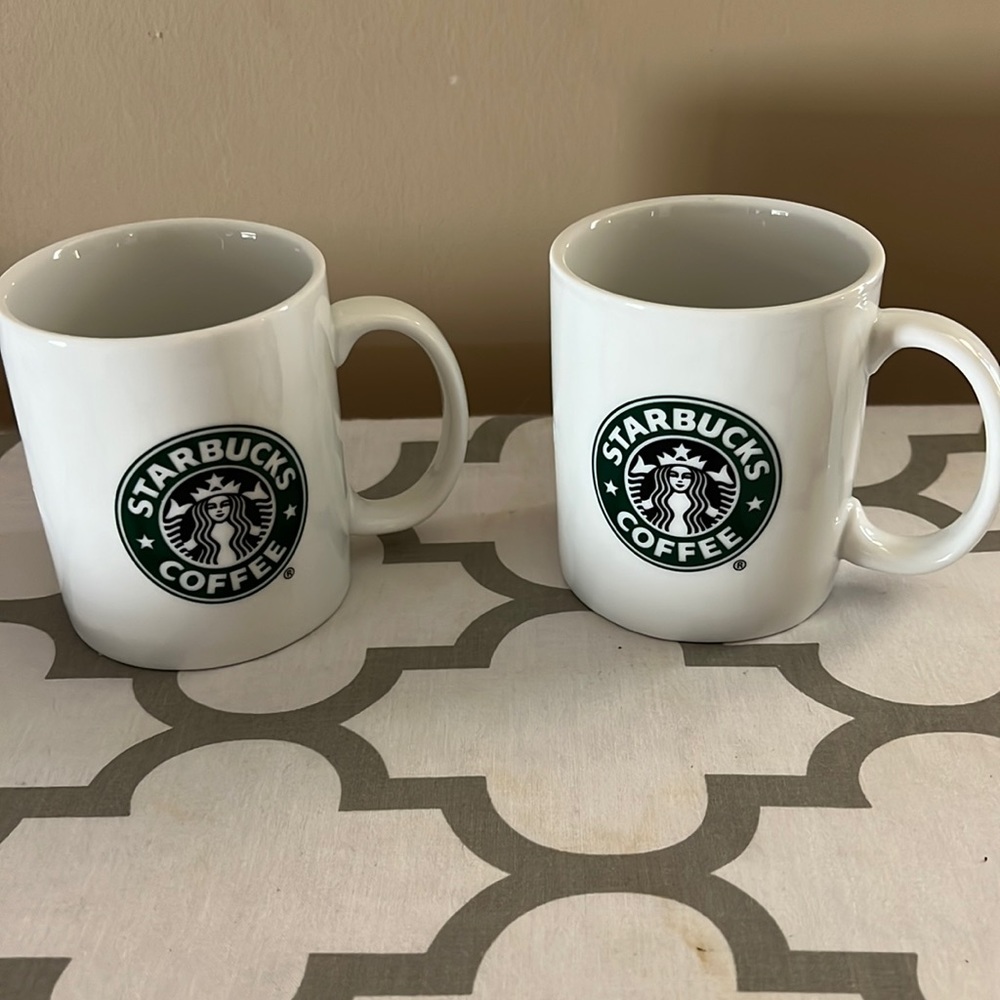 Set of 2 Starbucks mugs
